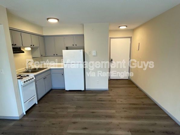 3643 Penn Ave N APT 17