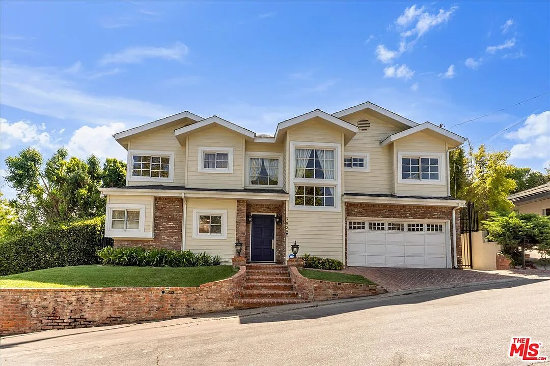 4 bed, 4.0 bath, 3353 sqft, $12,000 — Photo 1