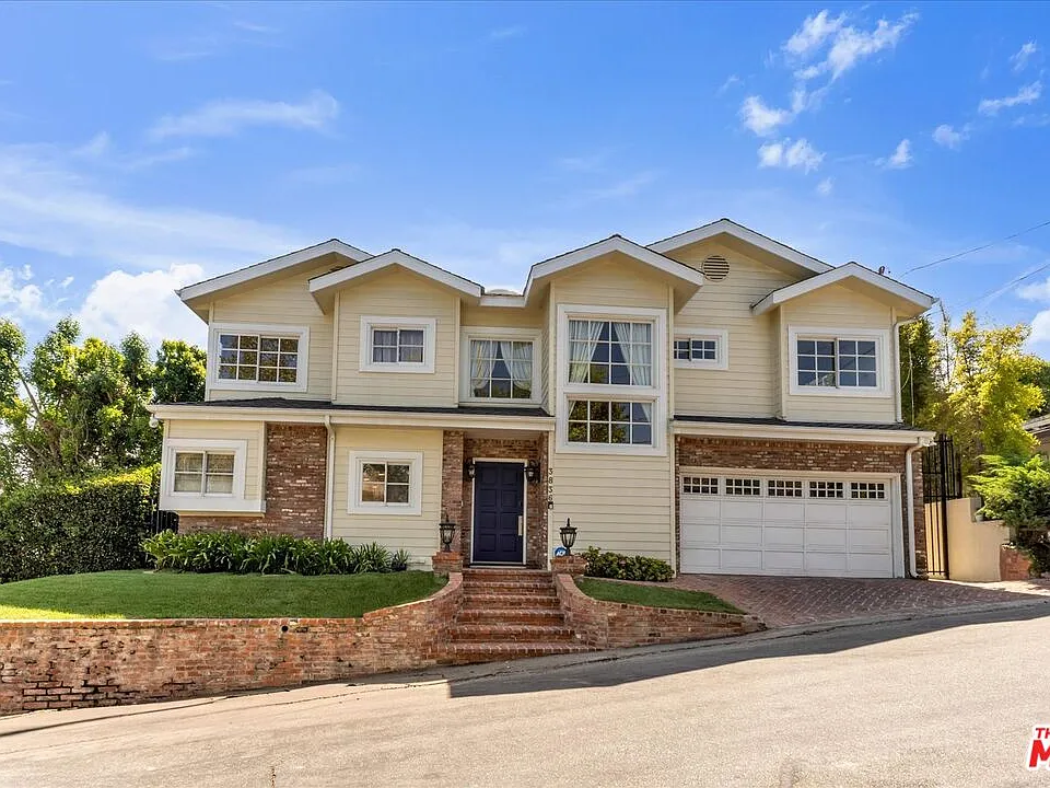 3836 Glenridge Dr