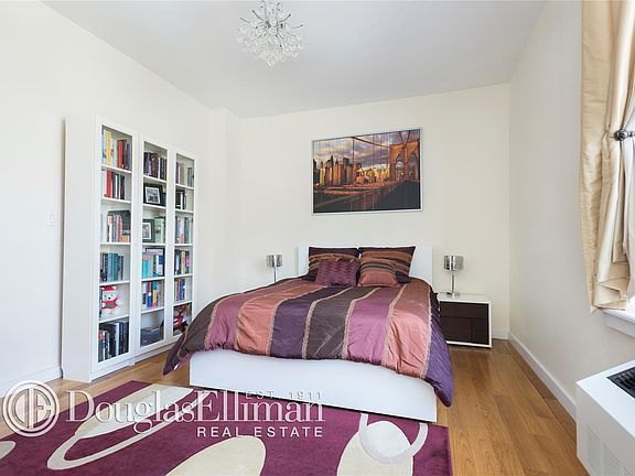 4th image of 226 15th St APT 4E