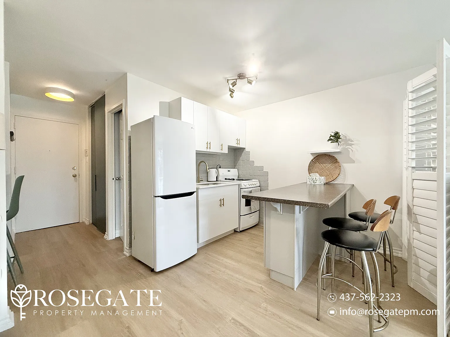 123 Woodbine Avenue Toronto — Photo 3