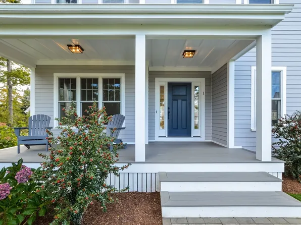 1 White Pine Ln, Mattapoisett, MA 02739