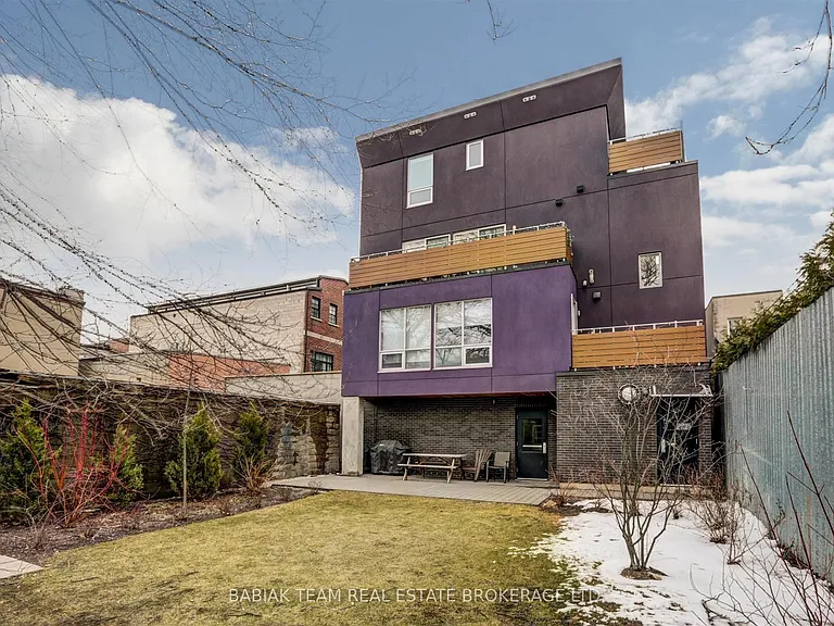 332 High Park Ave #203 — Photo 20
