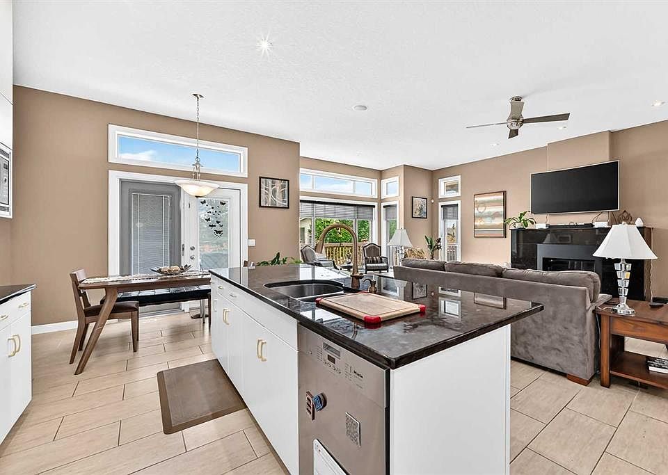 1st image of 116 Bridle Estates Rd SW