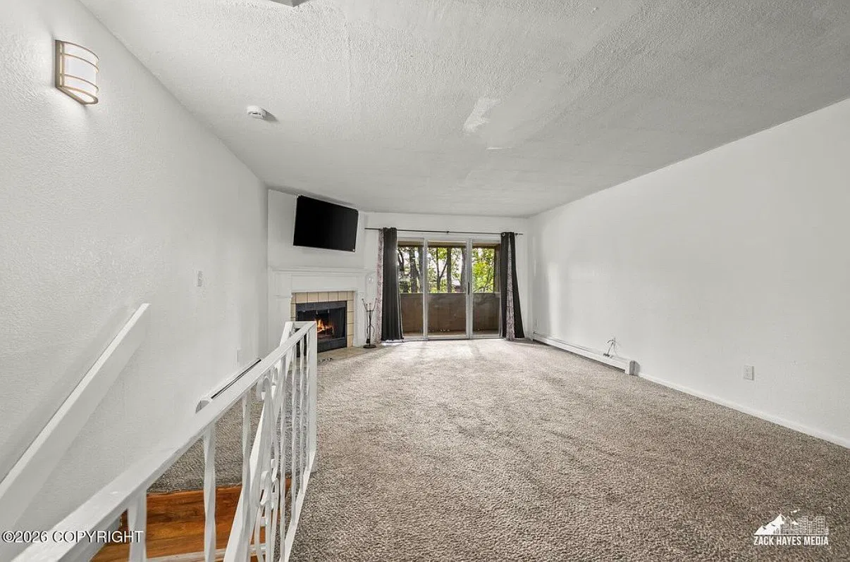 8101 Peck Ave — Photo 4