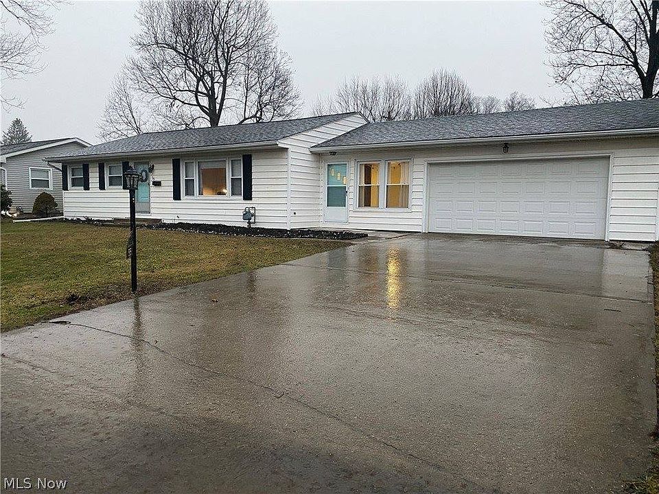 1st image of 55 Beechrock Dr