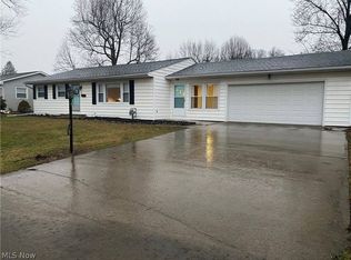 55 Beechrock Dr, Zanesville, OH 43701