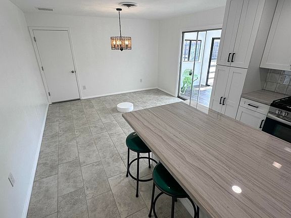 4th image of 1050 W Romo Jones St