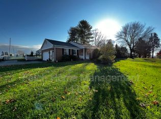 163 N Ronks Rd, Ronks, PA 17572