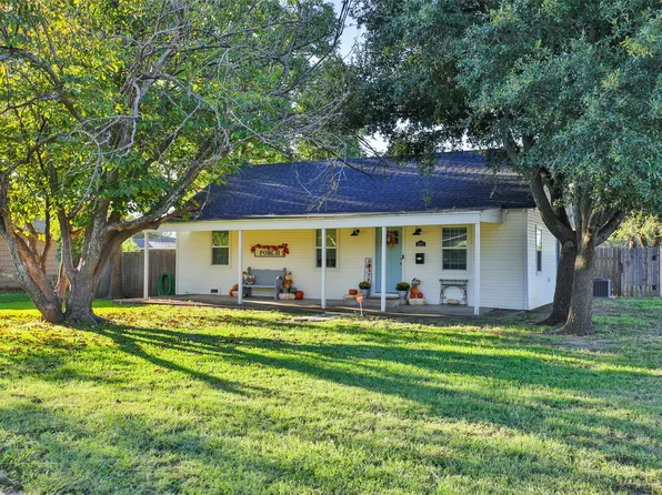 1411 Bliss St, Cisco, TX 76437