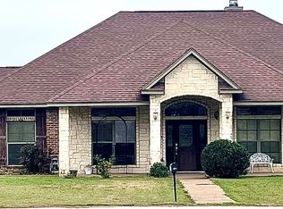 201 S Pearl St, Mart, TX 76664