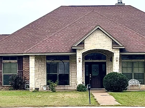 201 S Pearl St, Mart, TX 76664