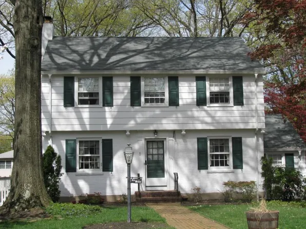 8 N Bayard Ln, Mahwah Twp., NJ 07430