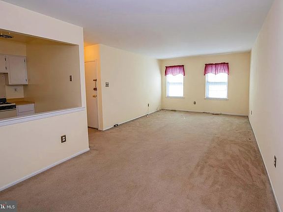 3rd image of 12074 Abby Rd #1