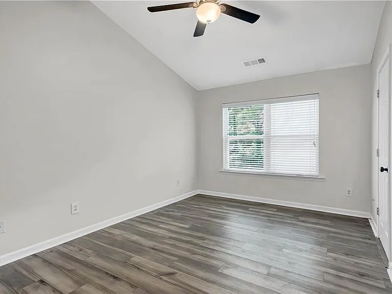 1044 Liberty Pkwy NW — Photo 13