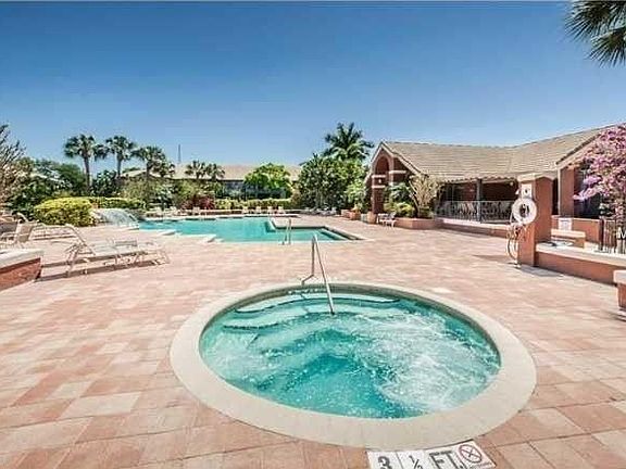 2nd image of 10236 Gandy Blvd N #2109