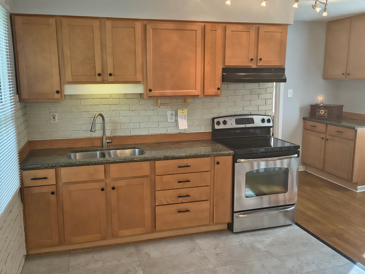 6492 Dale Ave — Photo 2