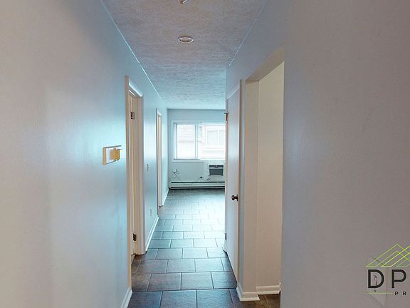 2nd image of 319 E Hillsdale St APT 9