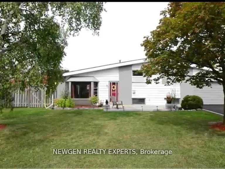 11 Lawrence Cres — Photo 12