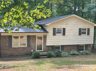 3924 22nd St NE, Hickory, NC 28601
