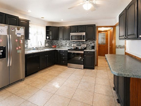 2nd image of 21 Ryan Cir