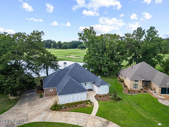 2nd image of 510 S Deerfield Dr