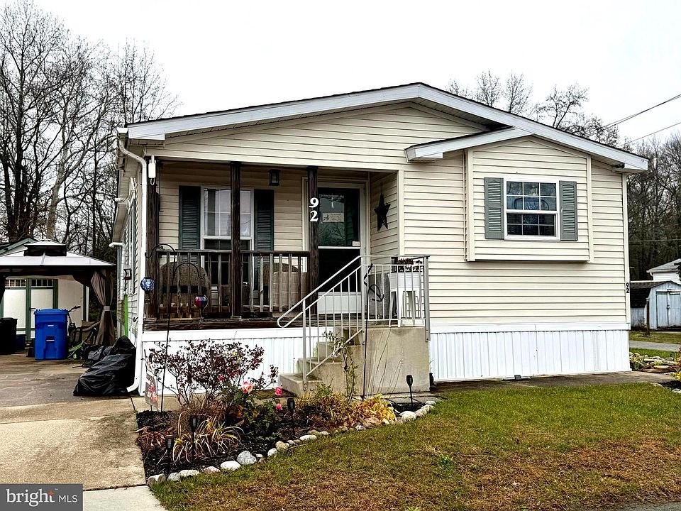 1st image of 92 Arrowhead Rd