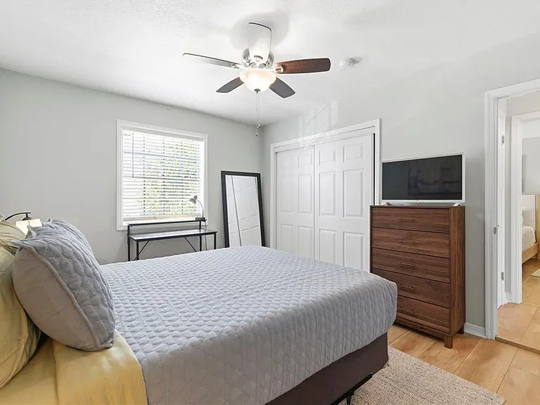 201 Pompano Dr SE #C — Photo 23