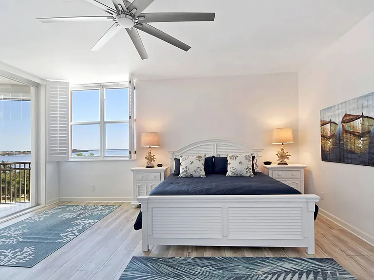 14200 Royal Harbour Ct — Photo 33