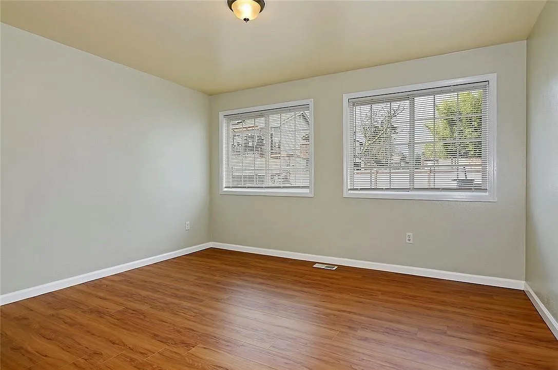 4627 S Fontanelle St — Photo 2