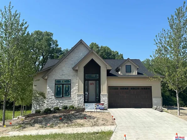 20142 W St, Omaha, NE 68135