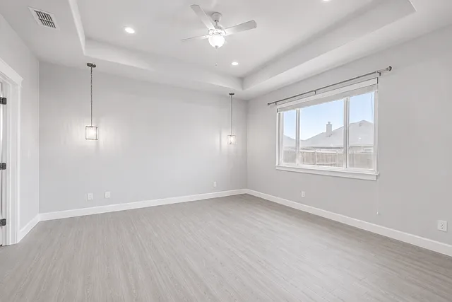 325 Mill Creek Dr — Photo 12