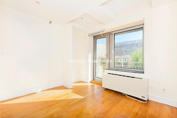 Rented by Mirador Real Estate | media 35