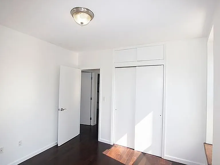 19 Kenmare St #12 — Photo 4