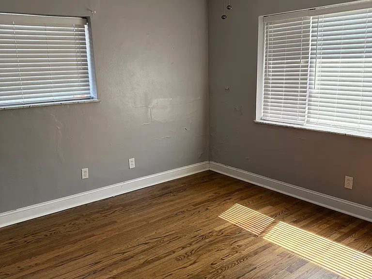 8421 Delmar Blvd #2E — Photo 17