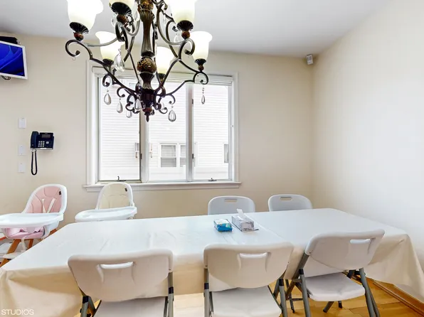 3832 Lyme Avenue image 7 of 29