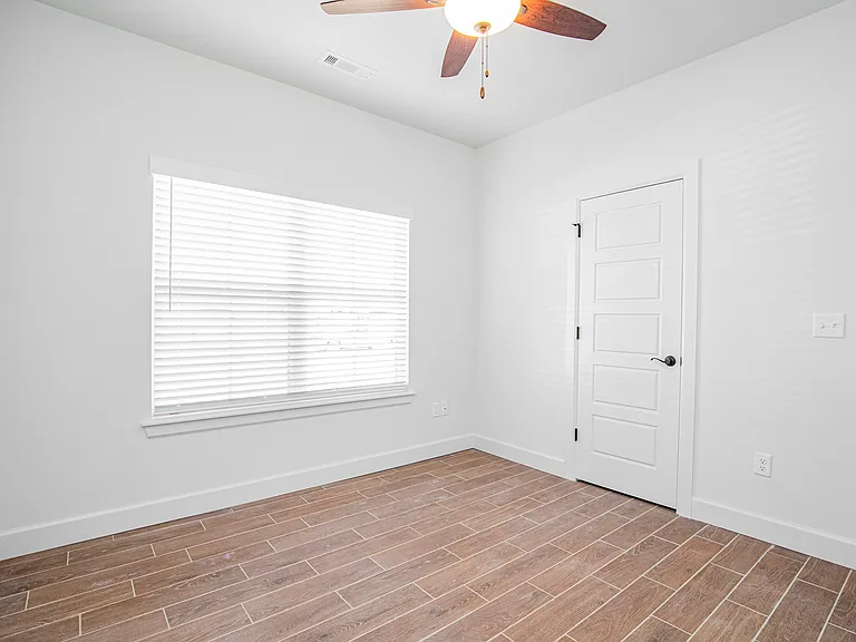 937 Cook Ln — Photo 28