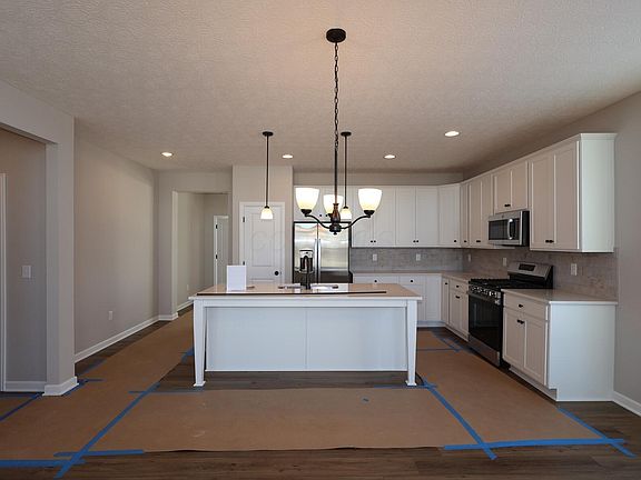 4th image of 320 Cherry Hills Rd