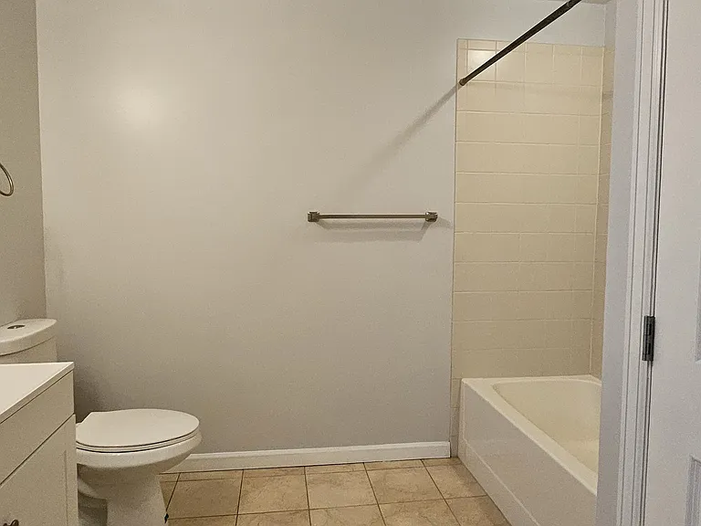 1950 N Logan St #509 — Photo 18