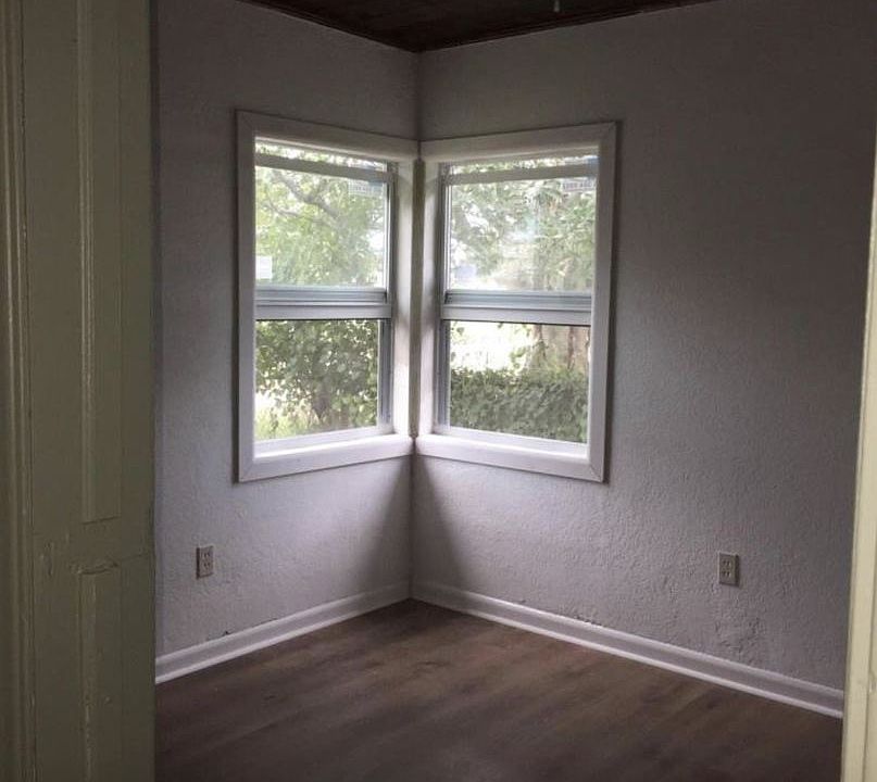 2nd image of 1904 Avenue K #A