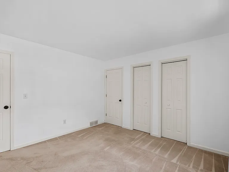 2 Oakline Ct — Photo 54