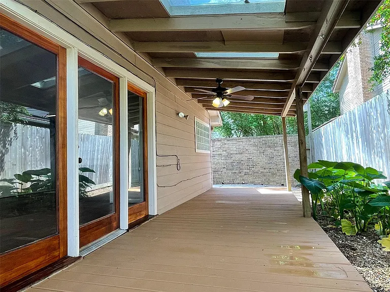 3602 Chapel Square Dr — Photo 7