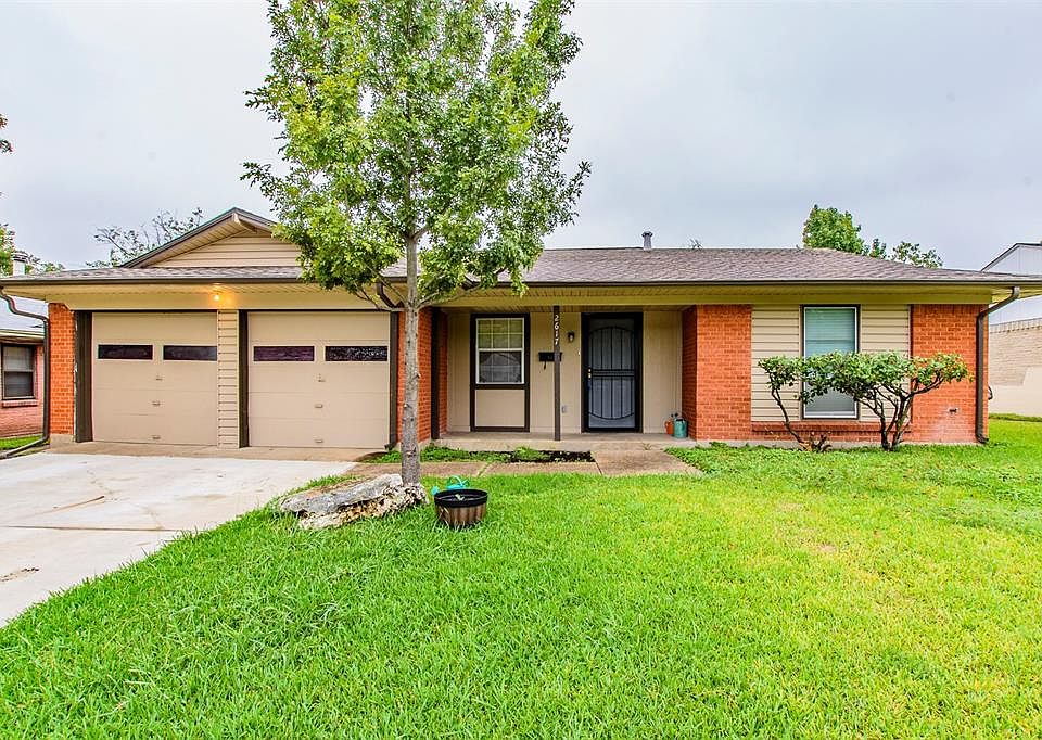 1st image of 2617 Driftwood Dr