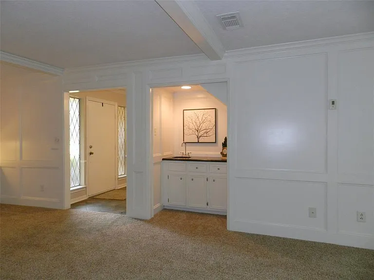 9403 Oxted Ln — Photo 17