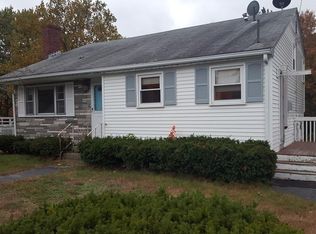 14 Brewster Rd, Randolph, MA 02368