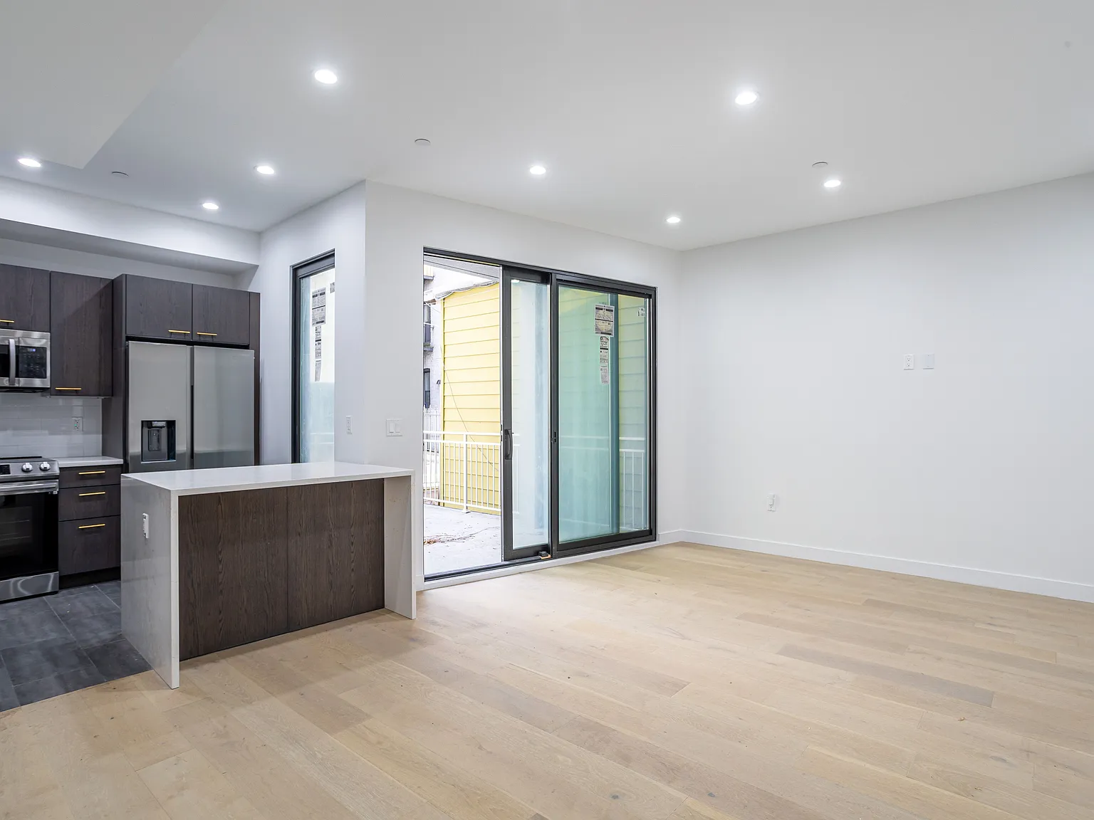 3017 Brighton Eighth Street — Photo 2