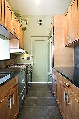 Rented by Domus Realty | media 27