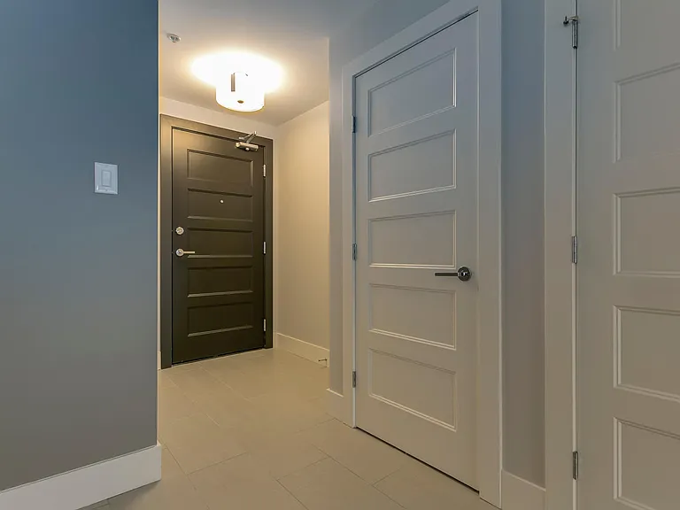 15 Kings Wharf Pl #501 — Photo 3