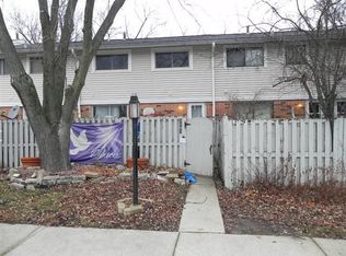 2093 Falmouth Ct, Streamwood, IL