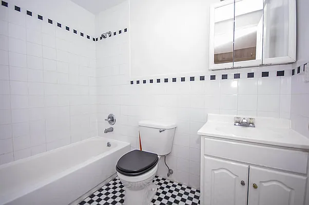 Rented by Level Group | media 26